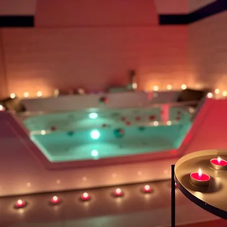 Theme Annees 60' L Baignoire Jets L Clim L Netflix Appartement *