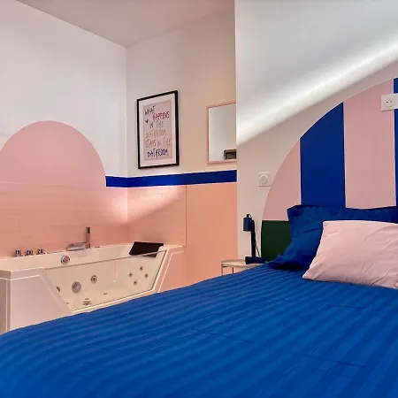 Theme Annees 60' L Baignoire Jets L Clim L Netflix *