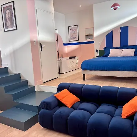 Theme Annees 60' L Baignoire Jets L Clim L Netflix * Castres (Tarn)