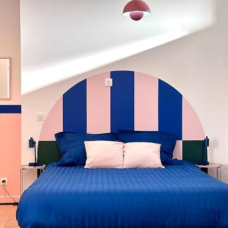 Theme Annees 60' L Baignoire Jets L Clim L Netflix