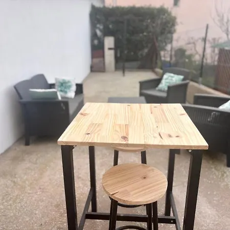 Theme Annees 60' L Baignoire Jets L Clim L Netflix *