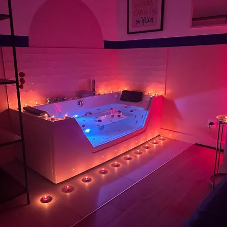 Theme Annees 60' L Baignoire Jets L Clim L Netflix