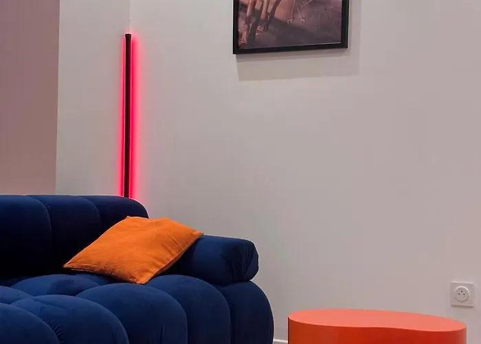 Apartment Theme Annees 60' L Baignoire Jets L Clim L Netflix