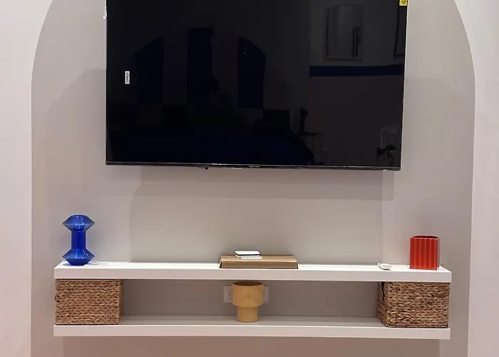 Theme Annees 60' L Baignoire Jets L Clim L Netflix * Castres (Tarn)