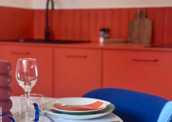 Theme Annees 60' L Baignoire Jets L Clim L Netflix Daire *