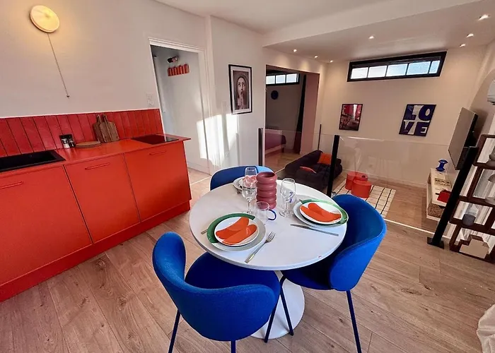 Theme Annees 60' L Baignoire Jets L Clim L Netflix Castres (Tarn)