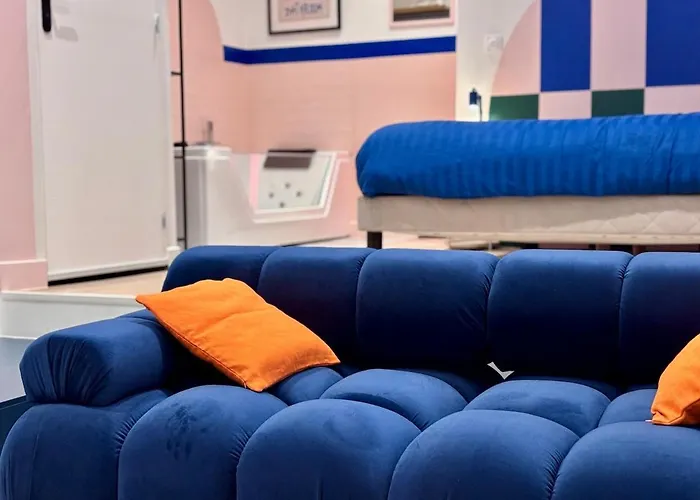 Theme Annees 60' L Baignoire Jets L Clim L Netflix * Castres (Tarn)